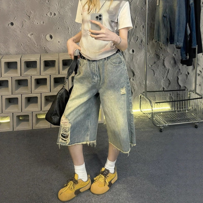 Plus-Size Vintage Frayed Ripped Denim Shorts for Women, Summer High-Waisted Loose Slimming Straight Wide-Leg Mid-Length Pants Plus-Size Vintage Frayed Ripped Denim Shorts for Women, Summer High-Waisted Loose Slimming Straight Wide-Leg Mid-Length Pants