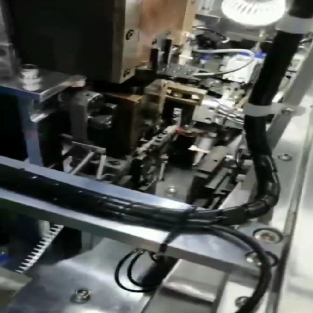 圆护套线剪线剥线穿管打端子机自动护套多芯线内外剥