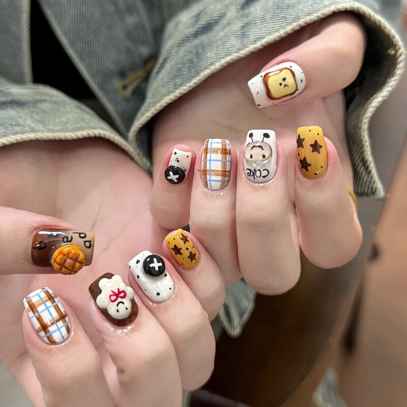 Purely Handmade Wearable Nails, Short Chestnut Potato Bag Gingerbread Man Hand-Painted Cartoon Cute Stereo Whitening Nail Art Patch