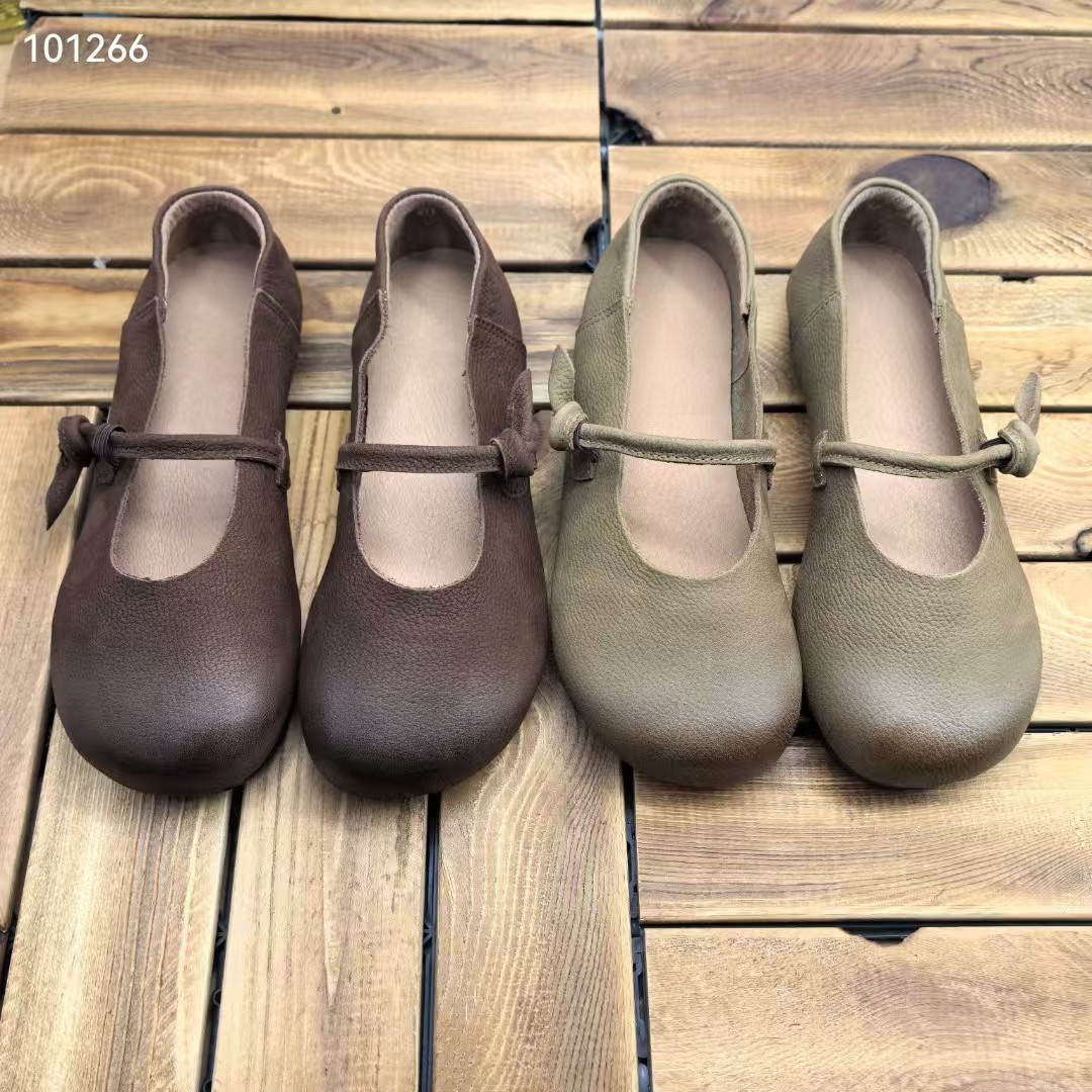 铂帝思 新款真皮单鞋新款四季鞋圆头平底一字带软磨砂牛皮女鞋子