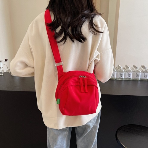 时尚尼龙箱型通勤斜挎包包女手机口红收纳单肩包潮流轻便贝壳包