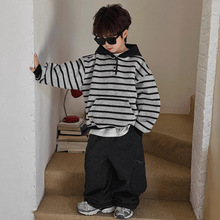 新尔2025冬季新款条纹毛绒连帽加绒卫衣保暖儿童洋气帽衫男童上衣