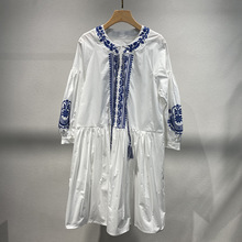 小众2024夏季新款白色圆领刺绣宽松长袖连衣裙女