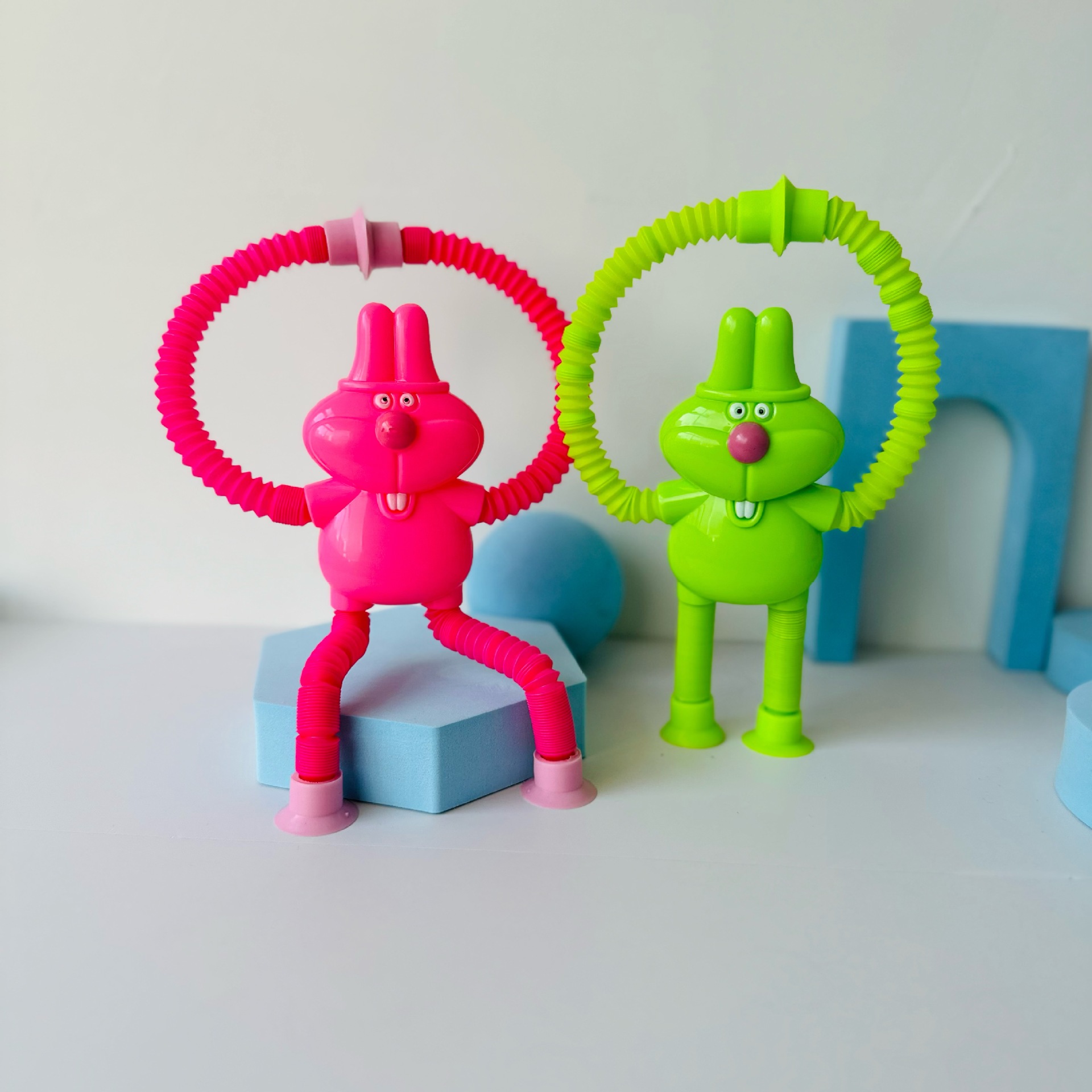 Juguete Antiestrés Telescópico Portátil y Versátil con Forma de Rana, Conejo, Ciervo de Patas Largas y Huevo, con Dientes que Salen, para Niños image 5