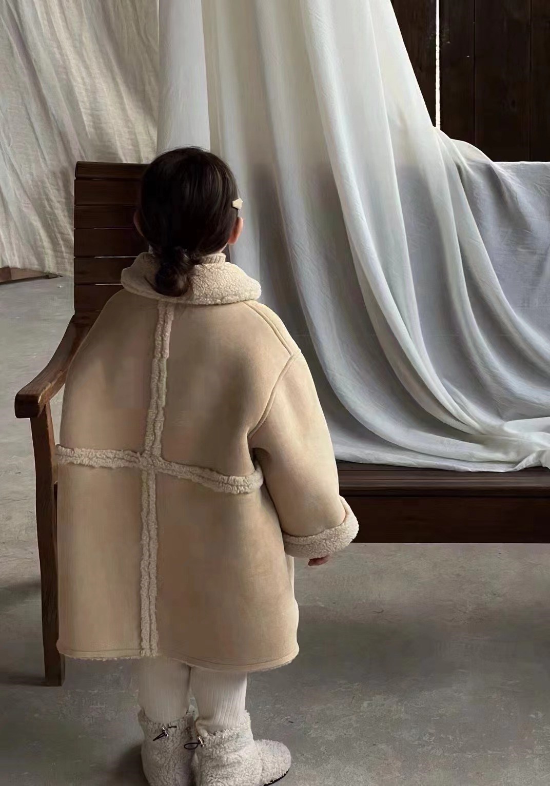 Vêtements pour enfants Manteau pour filles en peau d'agneau épaisse composite en peau de cerf camel manteau chaud vêtements d'extérieur_voghion.com