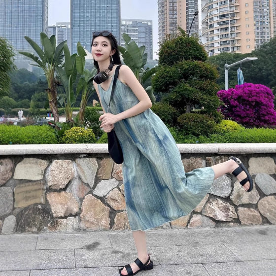 High-end Niche Design Tie-dye Elegant Sling dress Women's Summer Loose Lazy Style Seaside Holiday Long Dress