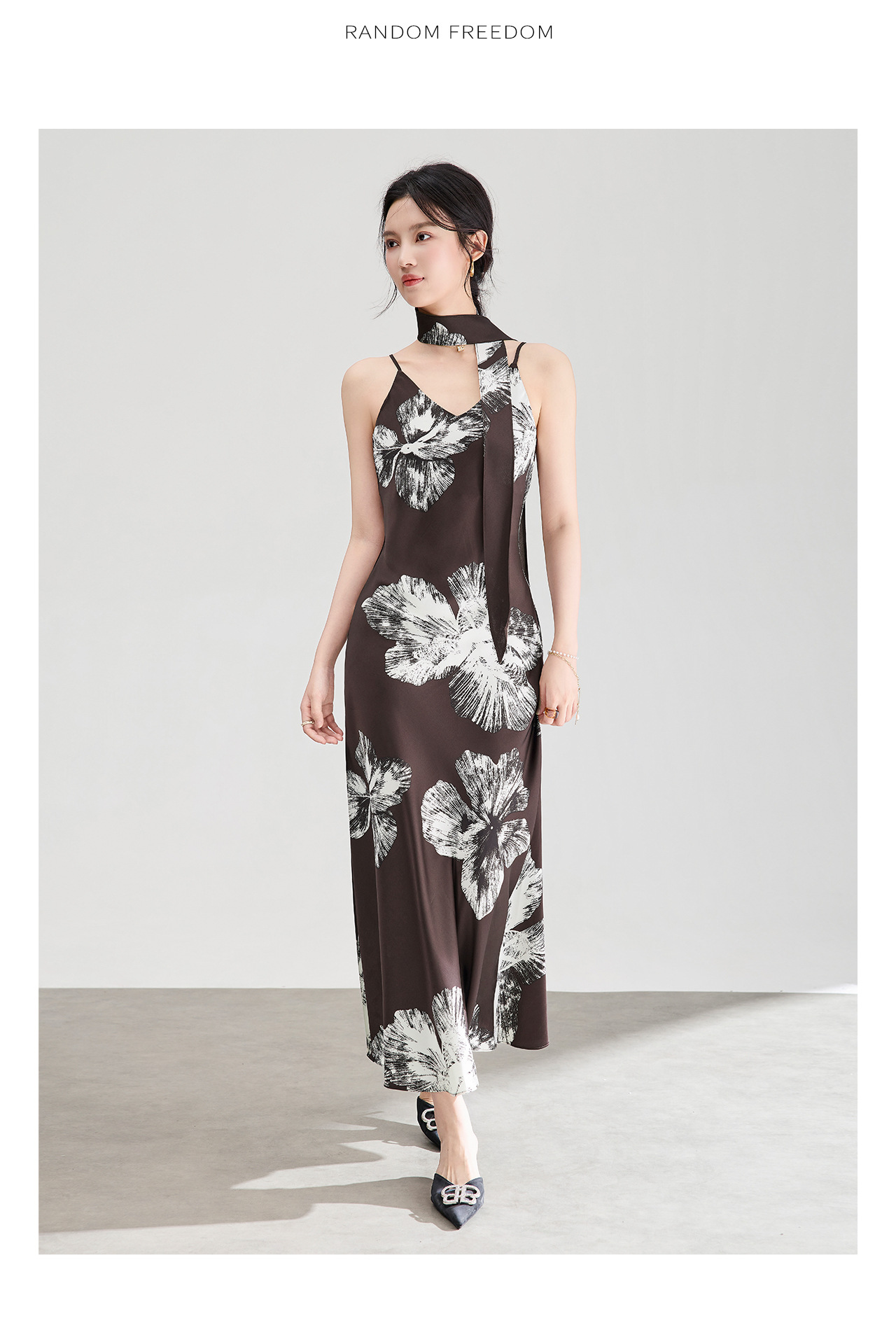 Váy dây satin họa tiết hoa nhỏ buông nhẹ mùa hè — màu xám chi tiết 15