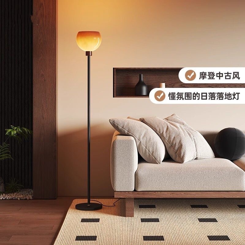 Retro medieval living room floor lamp sofa side high-class bedroom bedside atmosphere decorative art aesthetic lamp vertical