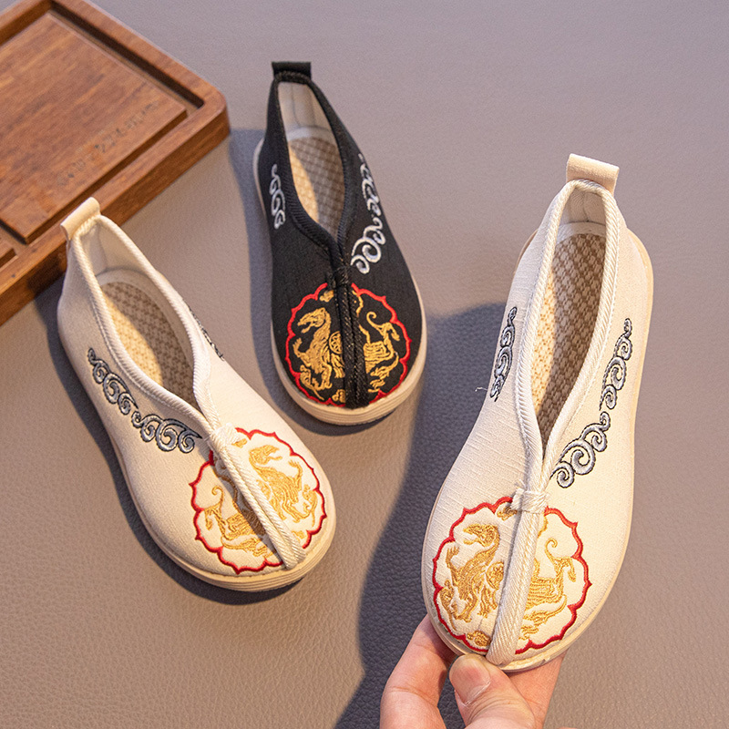 Boys' Han Dynasty Shoes, Ancient Style Kidsren's Old Beijing Hand-Embroidered Cloth Shoes, Ancient Costume Embroidered Shoes, Chinese Style Performance Shoes