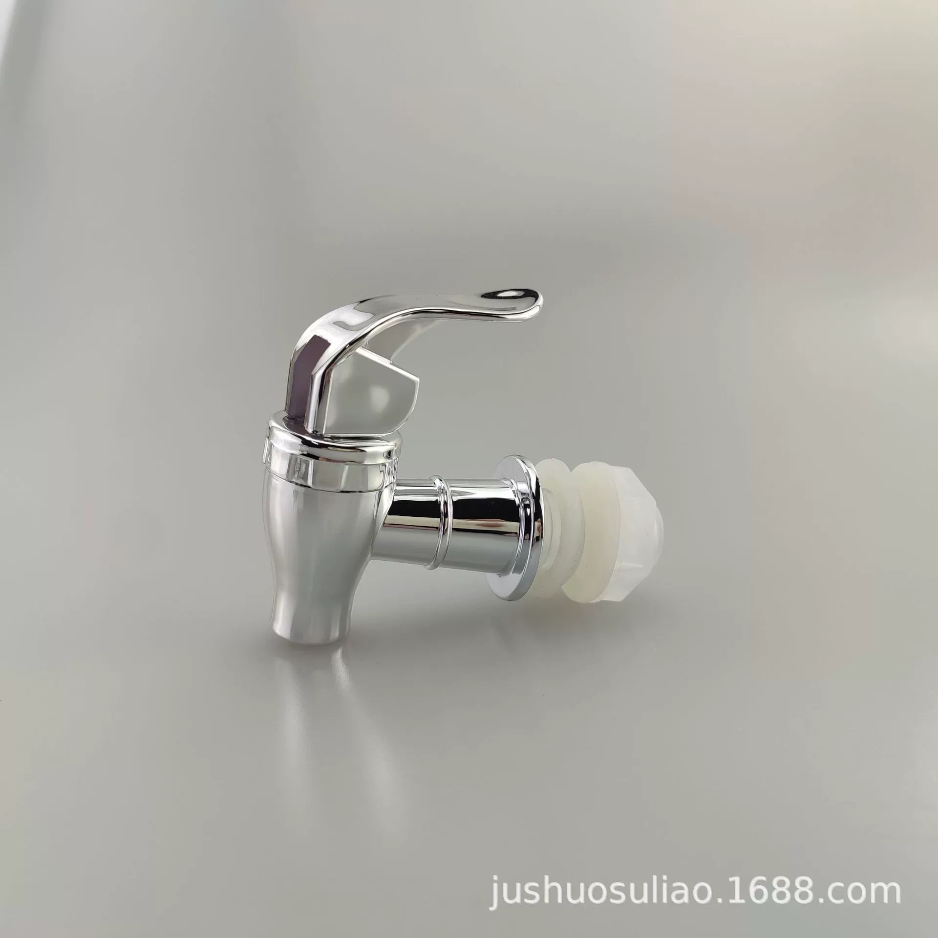 В наличии Внешняя торговля трансграничная соковая бочка пластиковый гальванический кран с фильтром для напитков может бутылка вина винная бочка кран сопло для воды