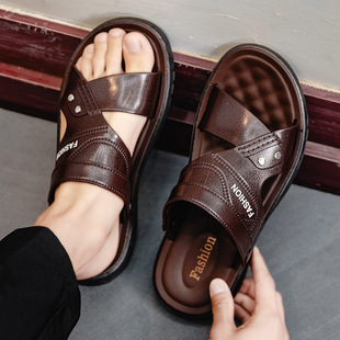 Going out men's thick-soled sandals waterproof wear-resistant soft-soled non-slip beach 2025 summer new two-wear men's sandals