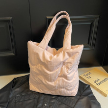 大容量菱格棉服包包女2024新款韩版手提包纯色百搭通勤单肩托特包