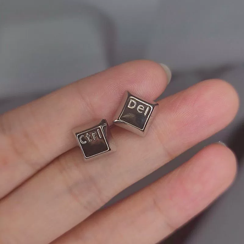 Keyboard, geometric square earrings, simple and elegant design