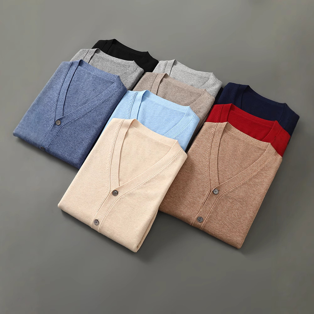 V-Neck Knitted Cardigan Jacket Men's Andy Velvet Long Sleeve New Autumn and Winter Loose Large Size Gentleman Men's Sweater Wholesale