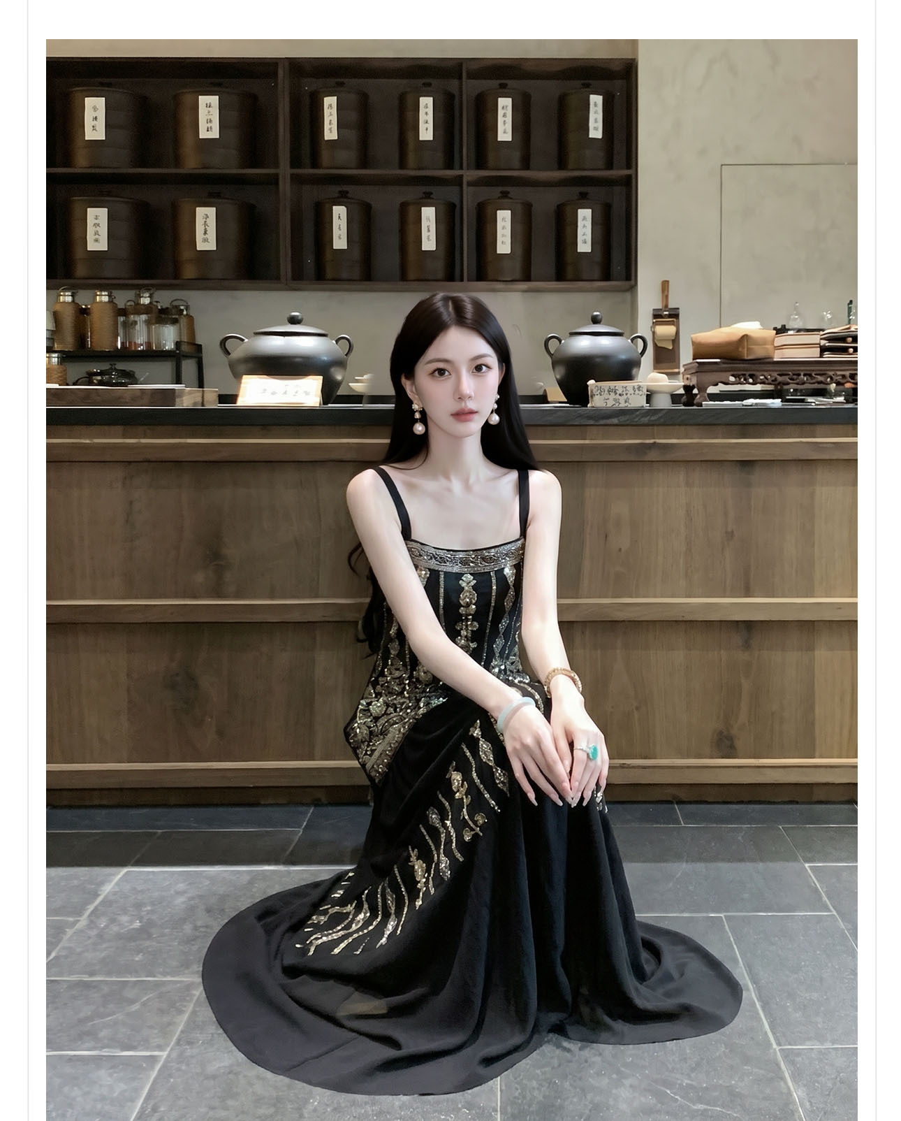 Đầm maxi nữ thắt eo phong cách tân cổ điển đính kết cườm thêu hoa — màu đen chi tiết 8