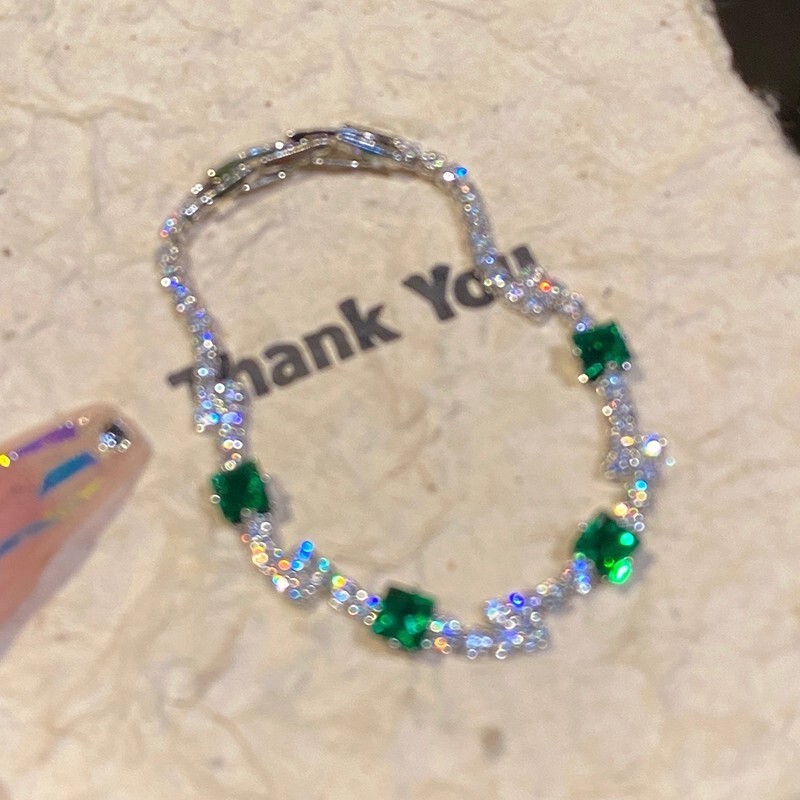 Light Luxury Style Super Flash Emerald Square Zircon Bracelet 2025 New Niche Design High-End Versatile Hand Jewelry Light Luxury Style Super Flash Emerald Square Zircon Bracelet 2025 New Niche Design High-End Versatile Hand Jewelry