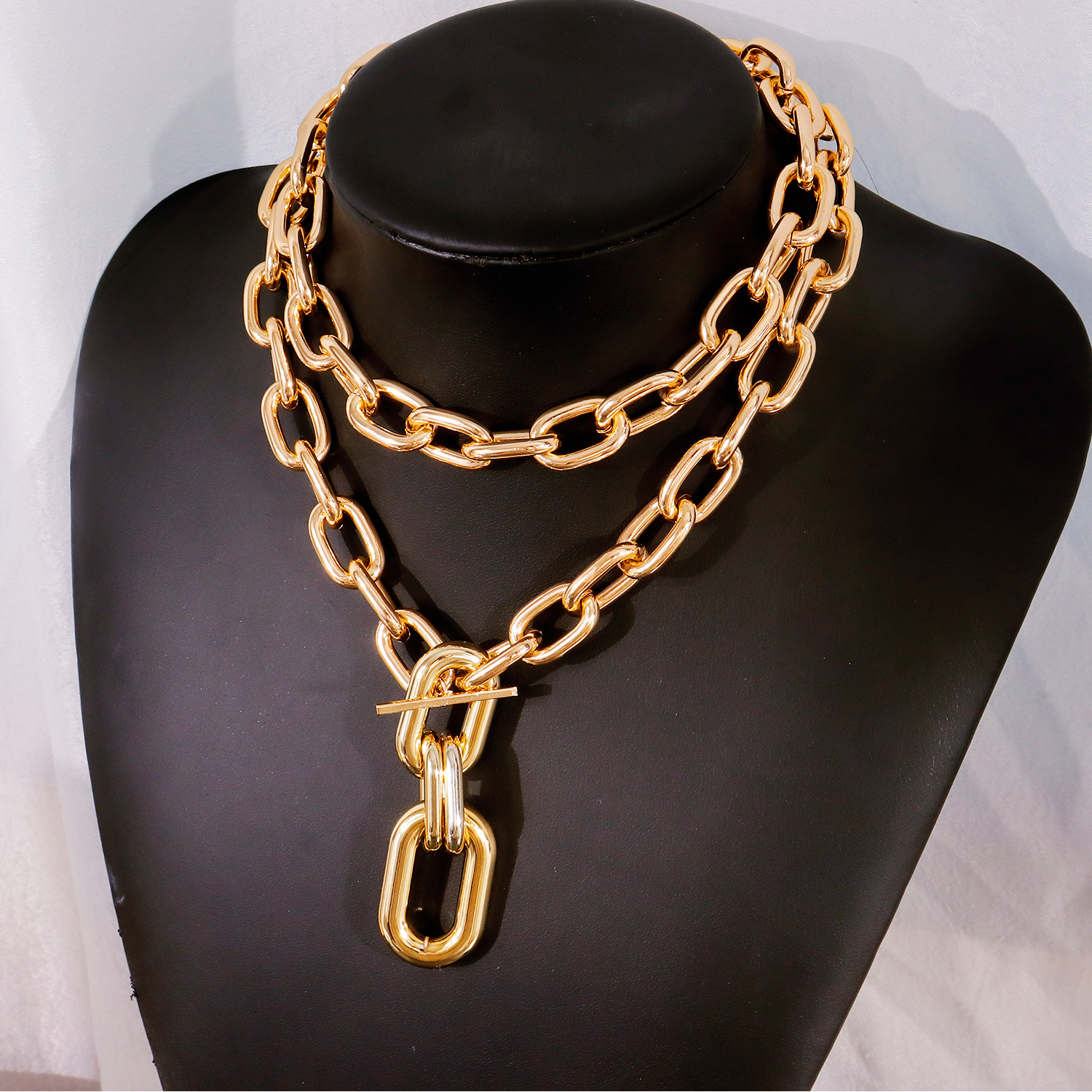 Alloy Chain Material Vacation Simple Style Solid Color 14K Gold Plated Alloy Cable Chain Pendant Necklaces Wholesale
