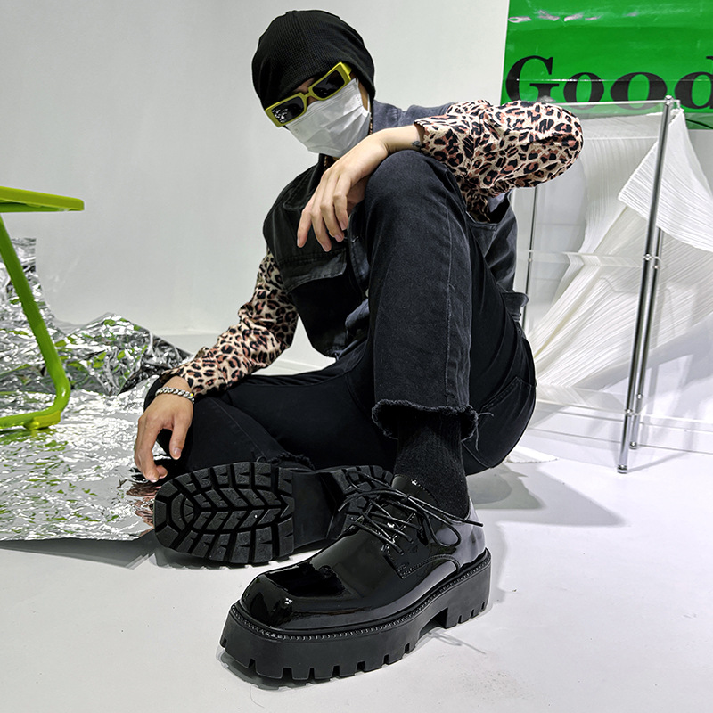 2024 Gros bout carré retourné en cuir nouveau gâteau éponge à semelle épaisse chaussures derby décontractées surélevées, chaussures basses de niche à la mode_voghion.com