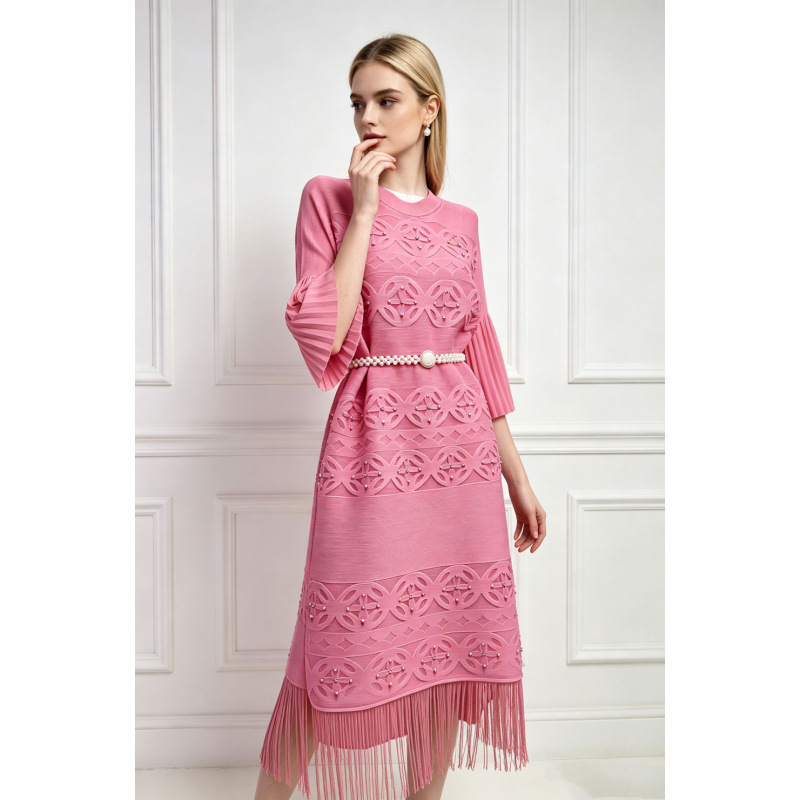 Cross-border foreign trade, hollow-out beaded design, flared sleeves, loose-fitting, pleated dress with a waist-cinching belt, elegant long dress for women Cross-border foreign trade, hollow-out beaded design, flared sleeves, loose-fitting, pleated dress with a waist-cinching belt, elegant long dress for women