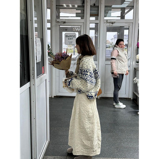 韓國東大門溫柔簡約杏色開衫毛衣搭配寬松廓形加厚蓬蓬夾棉半身裙