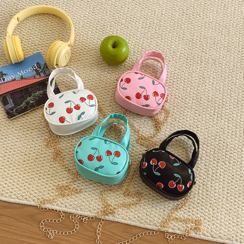 Fashionable fresh cute shoulder bag