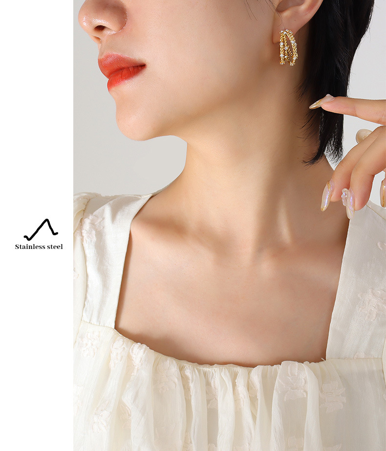 Fashion C Shape Twist Titanium Steel Earrings Plating Zircon Stainless Steel Earrings