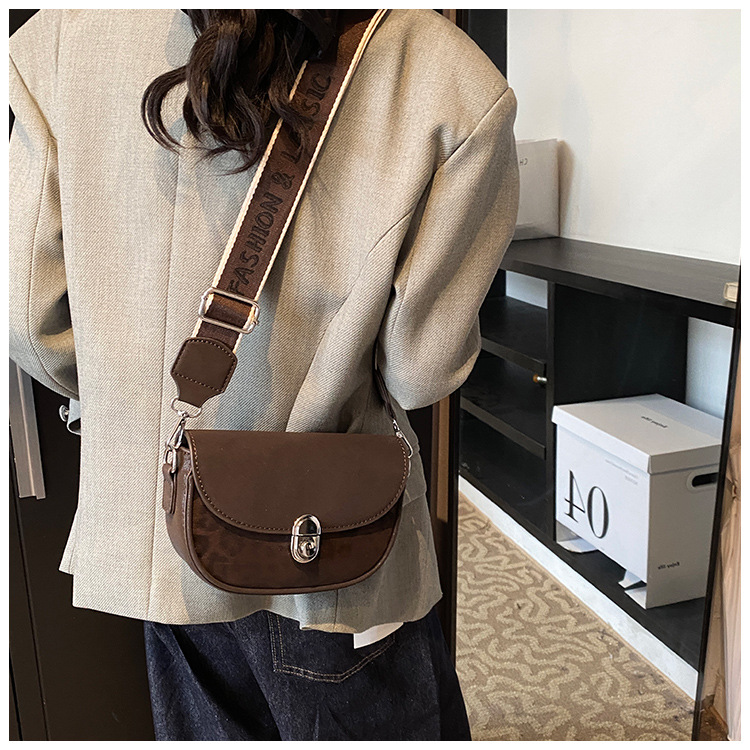 Niche Premium Feeling Crossbody Leopard Satteltasche Damen Neue Retro Mode Schultertasche_voghion.com