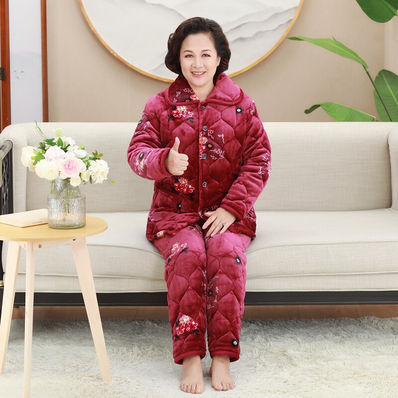 Winter middle-aged and elderly grandma pajamas oversized three-layer thickened quilted thickened mink velvet Mother's Day home wear