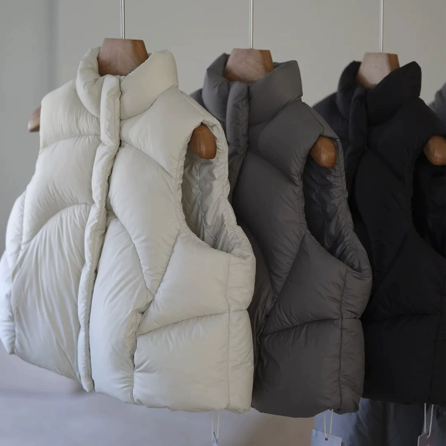 儿童羽绒服马甲女童外套冬装2025新款外穿洋气男大童鸭绒背心上衣