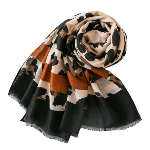Leopard print versatile cotton and linen scarf, new Korean style temperament seaside vacation beach towel, women's sun protection shawl