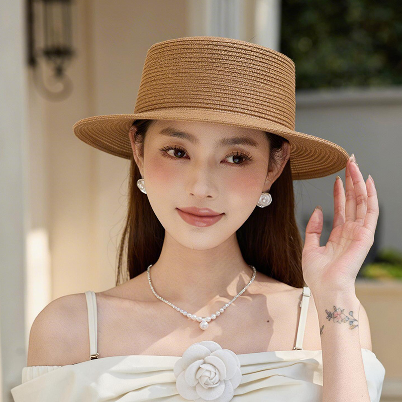 Mũ rơm vành rộng phong cách Pháp Hepburn cho nữ đi biển — màu be
