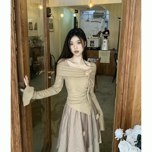 Factory direct temperament women's autumn design sense slim T-shirt off-shoulder top irregular atmosphere top