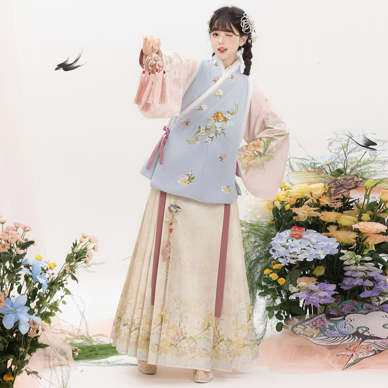 New model [Shengyan] original Hanfu women's top with Han elements, cross-collar, new Chinese style, fashionable, thickened, autumn and winter set
