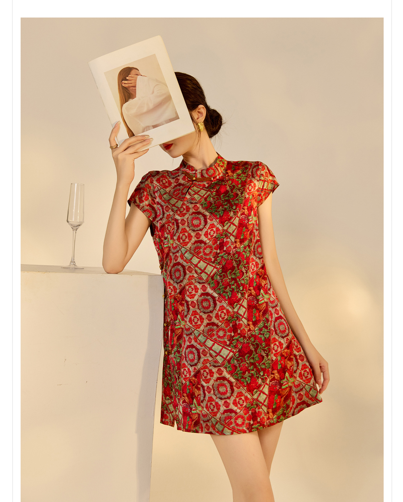 Đầm suông midi chữ A vải rayon thêu hoa cách tân cổ điển Trung Quốc — Màu đỏ san hô, Màu caramel chi tiết 8