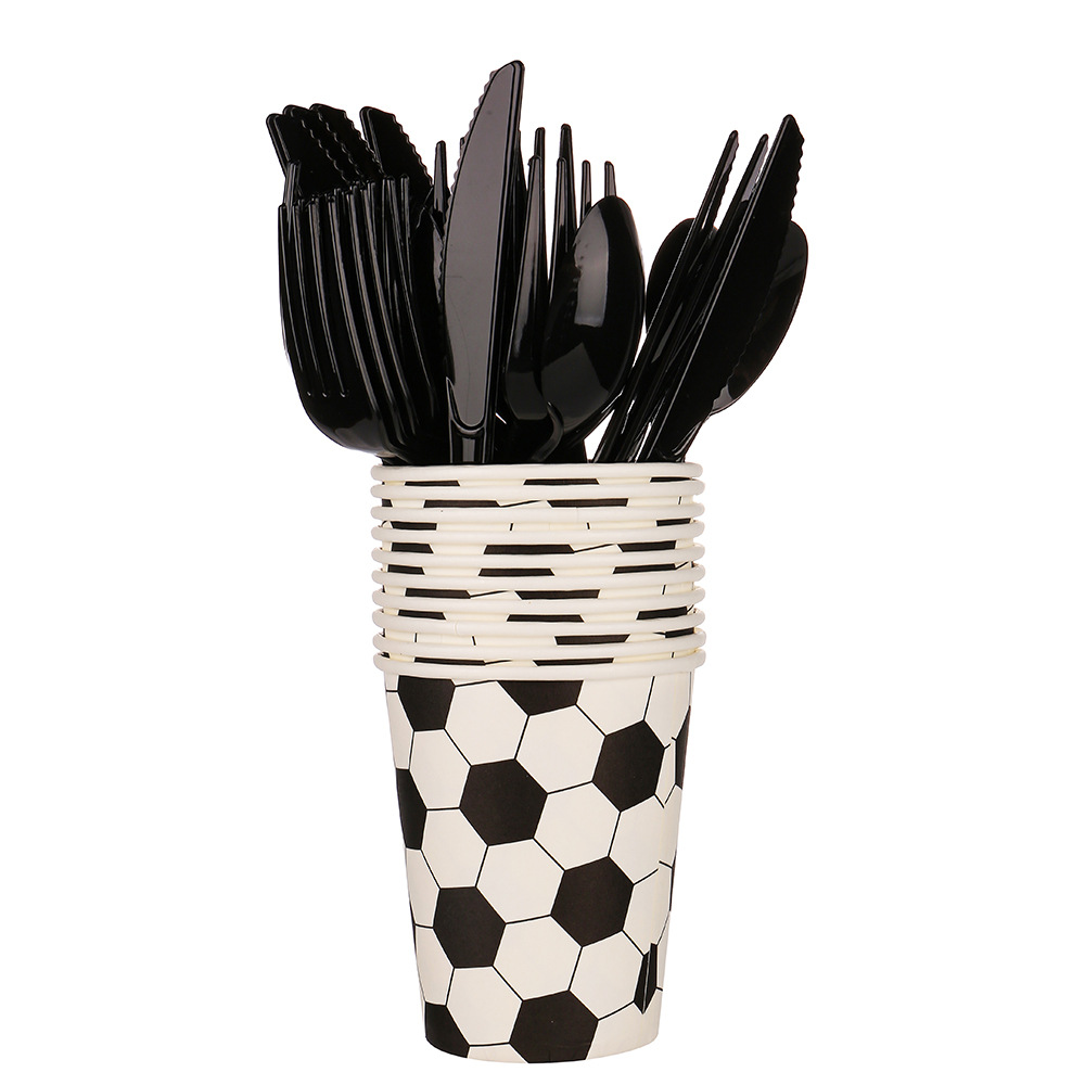 Nuevos suministros para fiestas de fútbol blanco, arreglos para fiestas de cumpleaños para niños, vajillas desechables, bandejas de papel, vasos de papel, manteles de toallas de papel