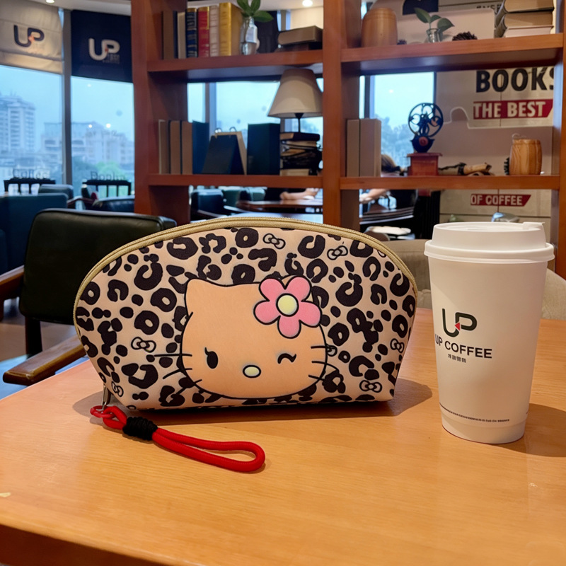 New Style Lanyard Makeup Bag Leopard Print Black Leather Hello Kitty Makeup Bag Extra Large Capacity Storage Bag Shell Shape Women's Bag