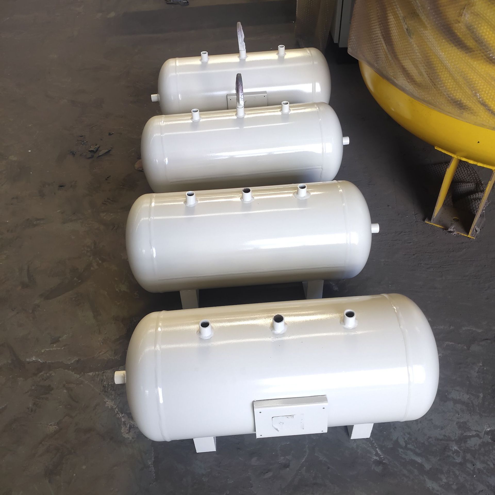 微型压力容器罐小储气罐厂家储气罐0.3立方碳钢蒸汽罐氮气罐氧气