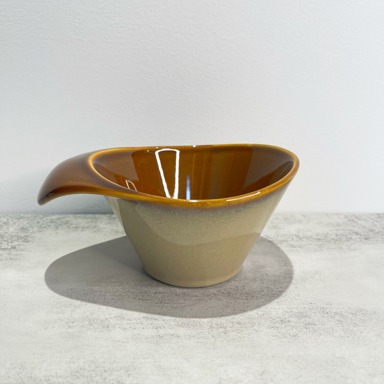 Lucang LZ comercio exterior de la cola de una sola vajilla de color marrón de miel de porcelana tazón de fuente de ensalada tazón de helado nueva porcelana de hueso sola