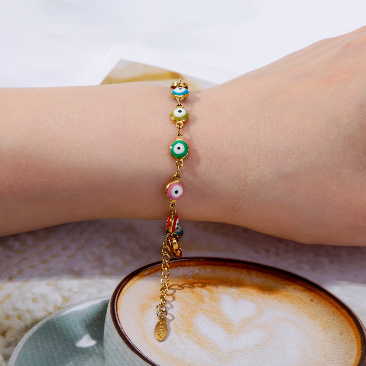 316 Stainless Steel  Gold Plated Simple Style Classic Style Plating Geometric Bracelets display picture 3