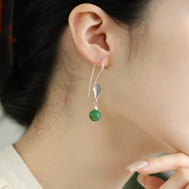 戒指;项链;耳钉