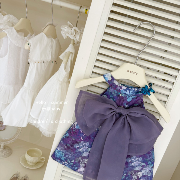 Genuine summer sleevless dress with bow