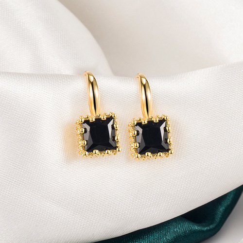 High-end earrings French niche retro cubic zirconia small fashion commuter earrings temperament internet celebrity earrings for women