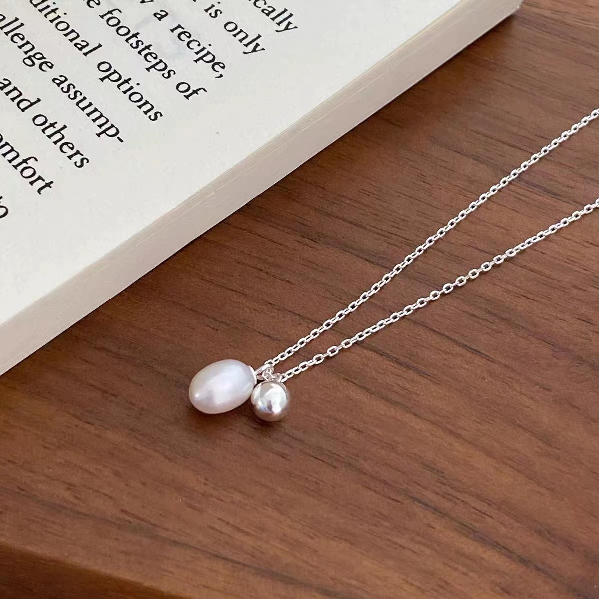 Simple Style Round Sterling Silver Plating Inlay Freshwater Pearl Pendant Necklace display picture 2