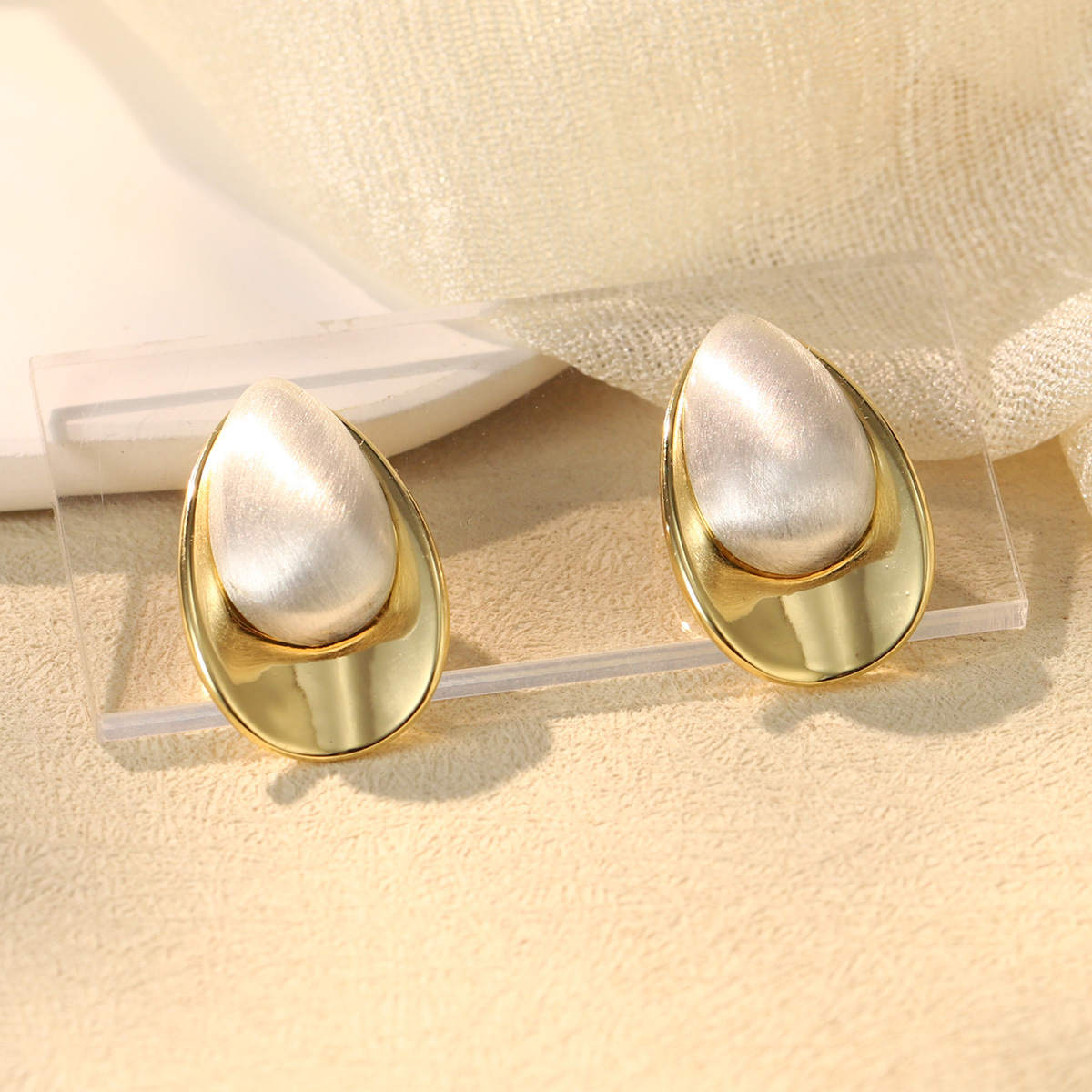 7g Weight Copper Ear Needle Material Ear Studs Classification 1 Pair Quantity Daily, Street Occasion Copper Material Geometric Pattern Women's Gender Mixed Metal, Plating Design Retro, Commute Style 1 Pair Retro Commute Geometric Mixed Metal Plating Copper Ear Studs 3