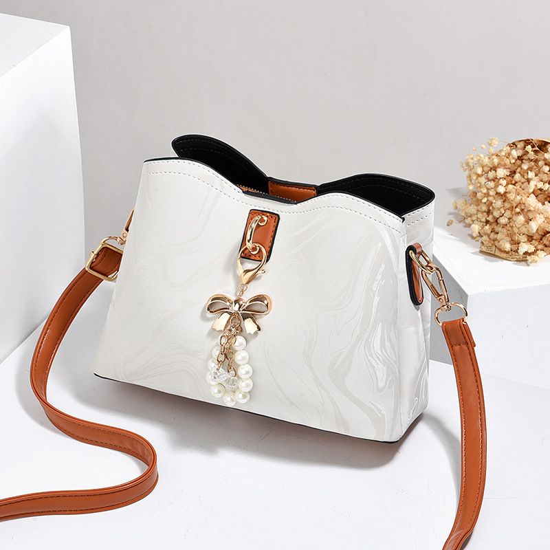 Mujeres versátiles nuevas bolsas de primavera y verano, bolsas de hombro, bolsas de mano, bolsas de mujer, moda coreana para mujeres. image 8