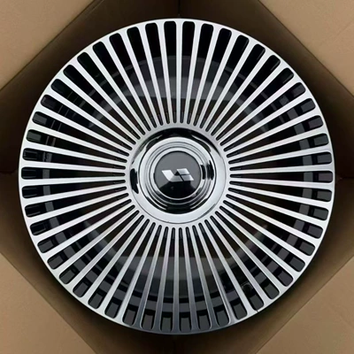 L9 One I8 Wheel Customization — Hub