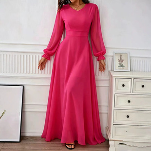 �羳Ů�b��ɫѩ�����Y��v�I�������\���Lȹ�h�ݴ�[�Lȹ   ��Y��