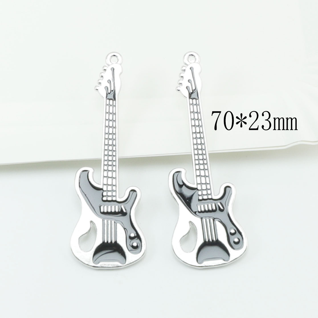 Manufacturer's Alloy Punk-Style Creative Guitar DIY Accessory Pendant Keychain Bag Charm Fresh and Sweet