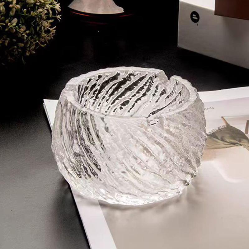 Cenicero de vidrio de cristal, sala de estar para el hogar, cenicero de oficina, adornos pequeños de alta gama, taza de humo de ceniza antivoladora redonda ciclónica