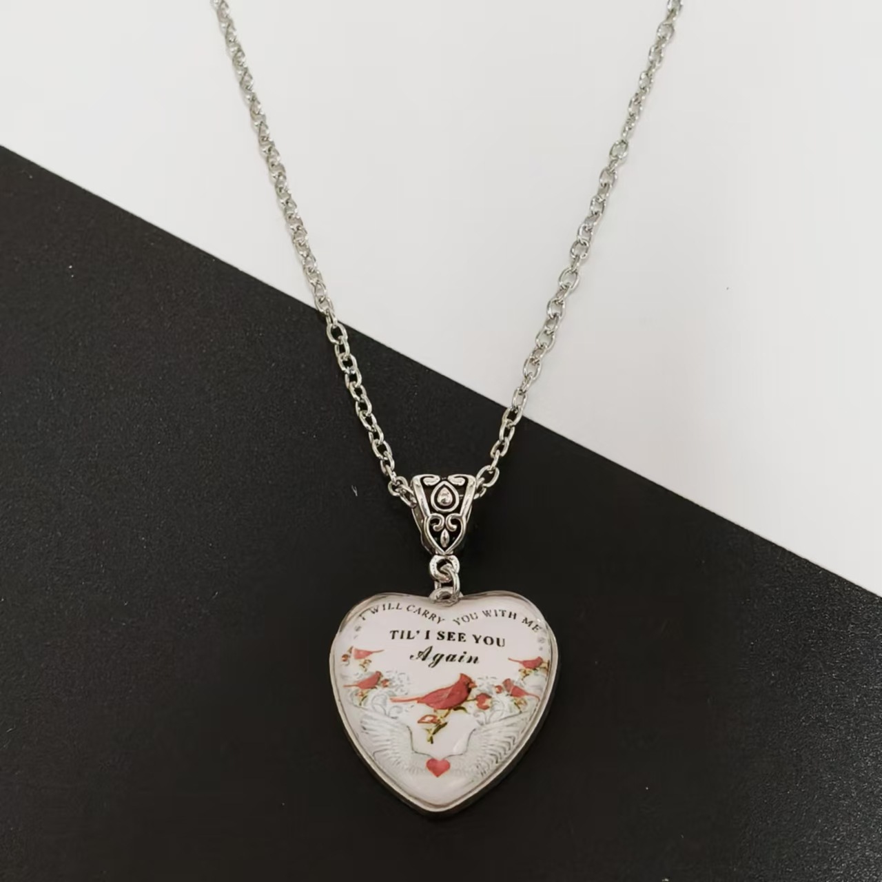 Creative pendant heart shaped